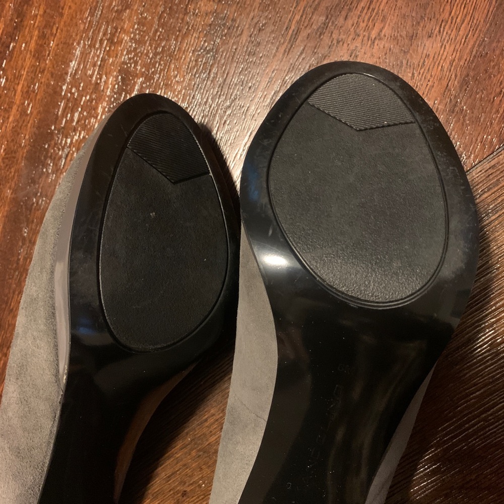 Women’s Heels - Picture 7 of 9